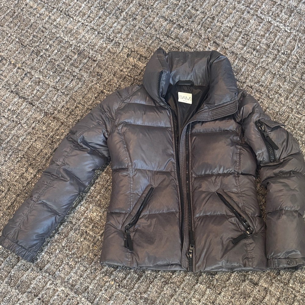 SAM. Puffer Jacket in Charcoal Gray